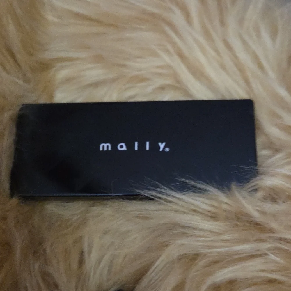 Mally Beauty Concealer Palette - Black Case